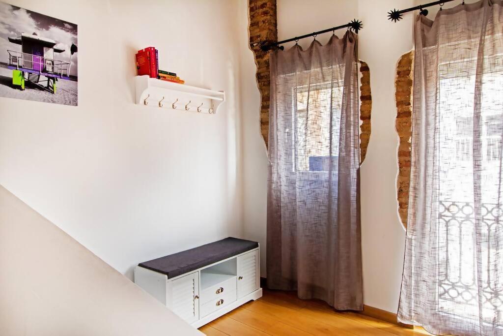 Apartamento Con Terraza Privada Cerca De La Playa Valencia Luaran gambar